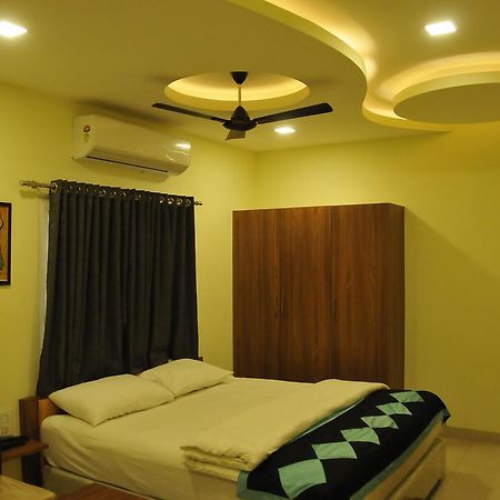 Hotel Pasupala Grand อนันตาปูร์ ภายนอก รูปภาพ